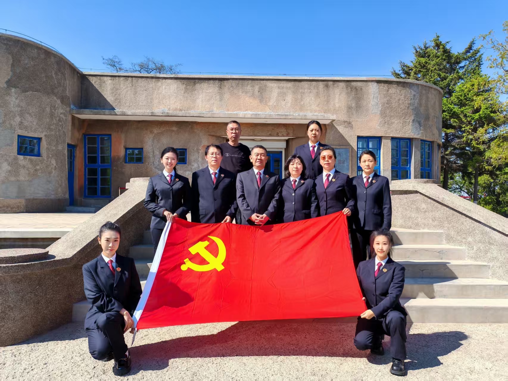 传承铁血精神 筑牢检察忠诚——锦州经济技术开发区人民检察院干警赴配水池战斗遗址开展党建活动
